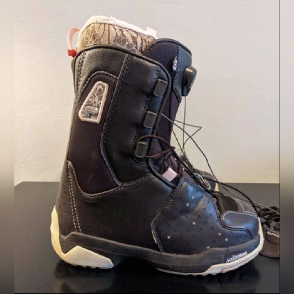 SALOMON Snowboarding Boots Women's Size 7.5